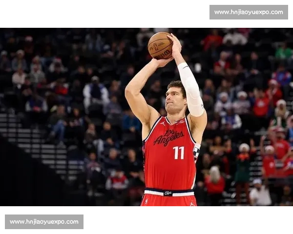 快船主场迎战开拓者双核对决引爆西部卡位战激烈角逐悬念拉满夜