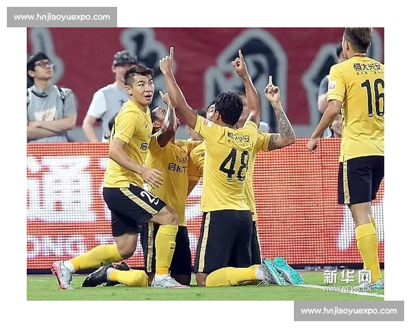 恒大vs辽宁宏运焦点对决中超赛场攻防博弈引爆看点强强碰撞悬念十足