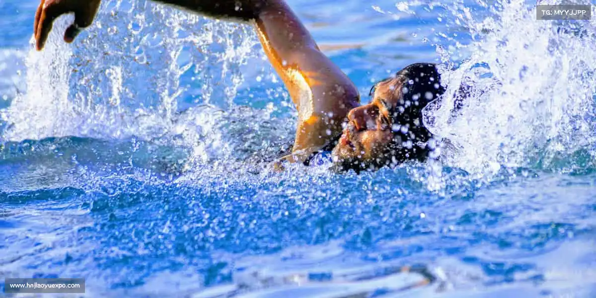 <strong>dpzx德扑之星</strong>🎾挥动球拍，击打每一个不可能 —— 在球场上，你的潜力永无上限！